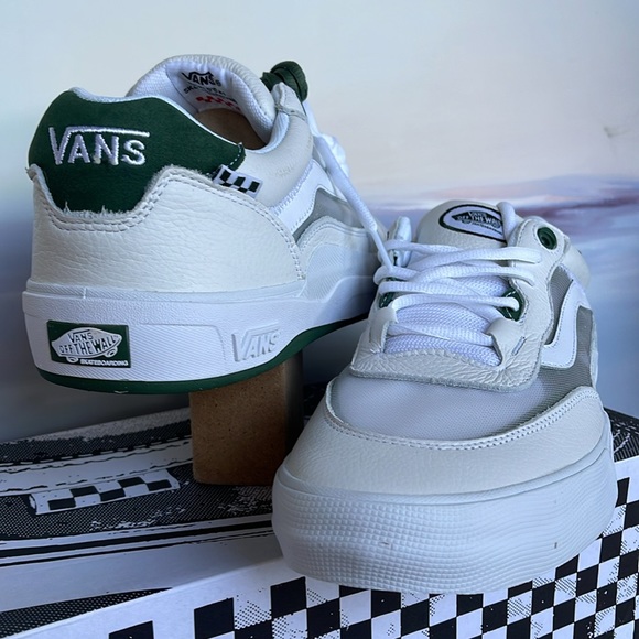 Vans WMNS Wayvee
White/Green
VN0A5JIAWGR
Sneakers - Picture 9 of 16